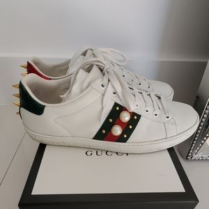 Gucci pearl white leather spike sneakers 37.5